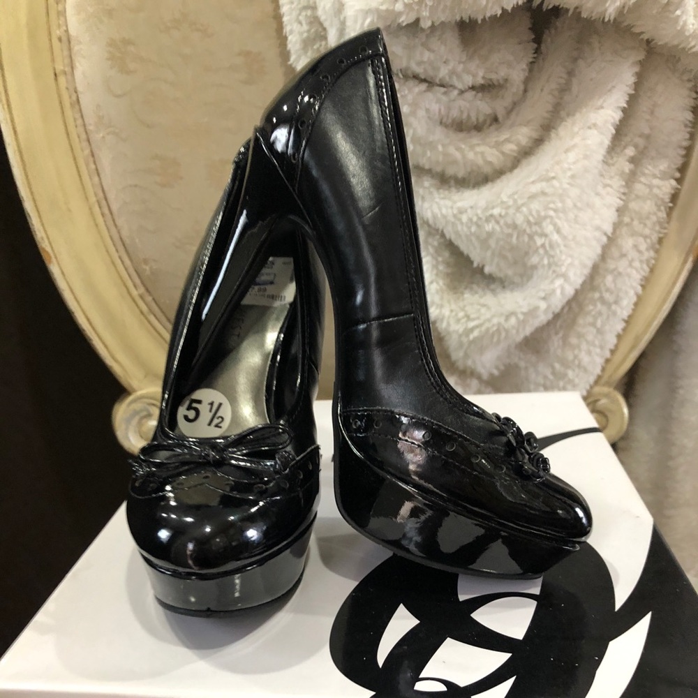 Nine West Pumps